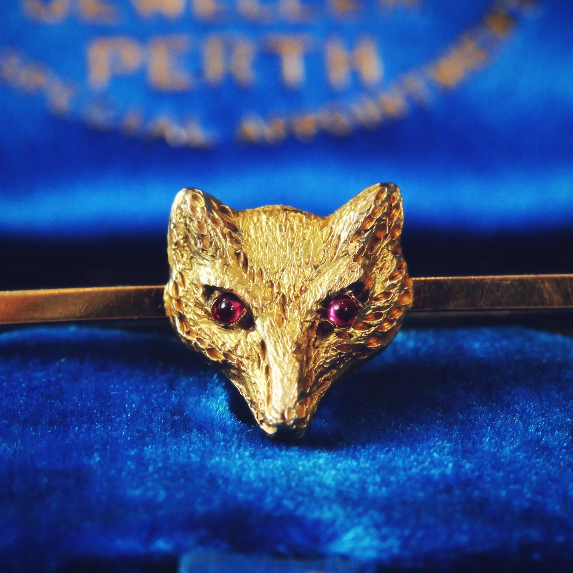 Antique Victorian Fox Tie Pin or Brooch