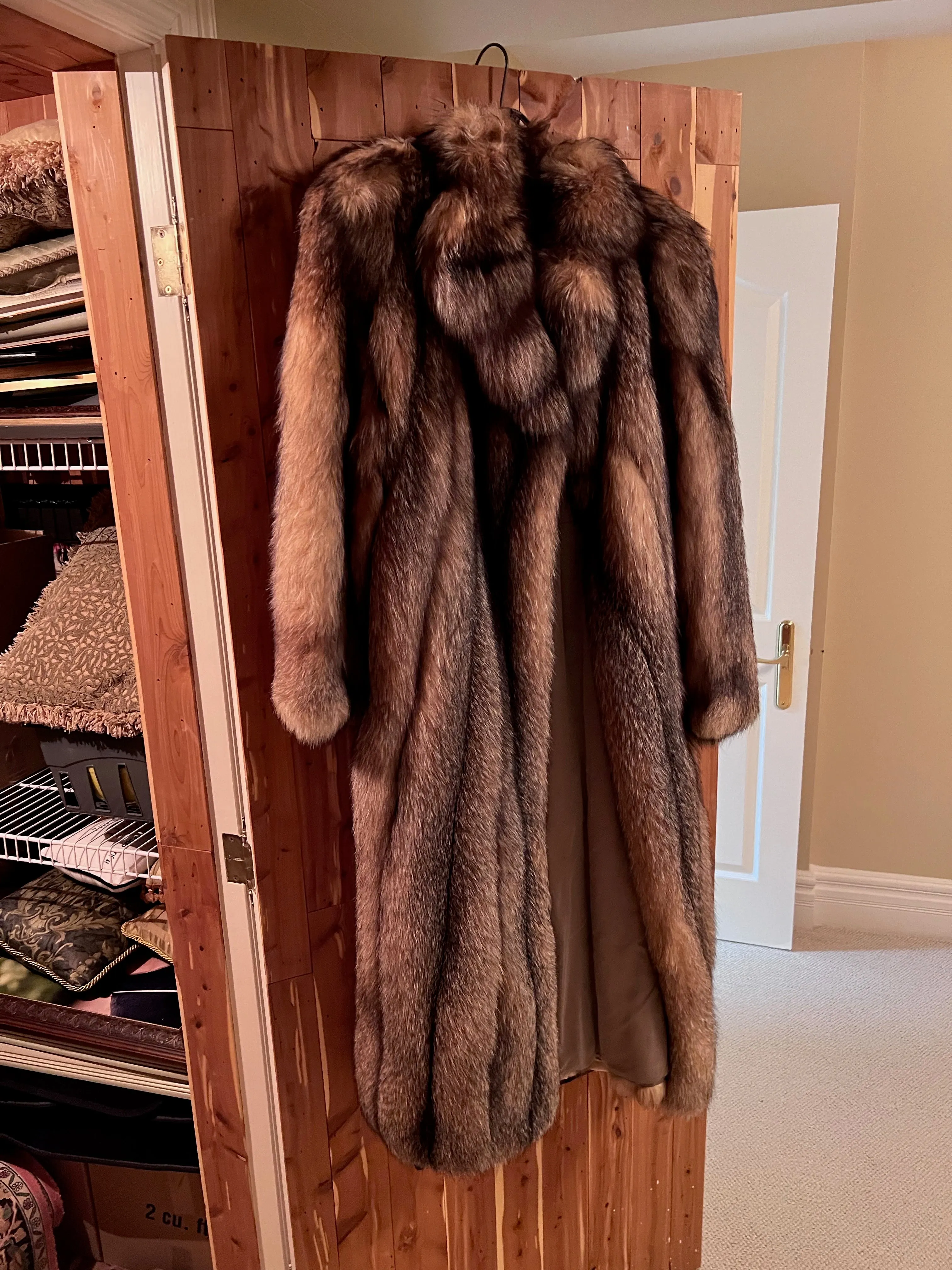 'Hi-Fashion Furs Ltd' Fur Coat