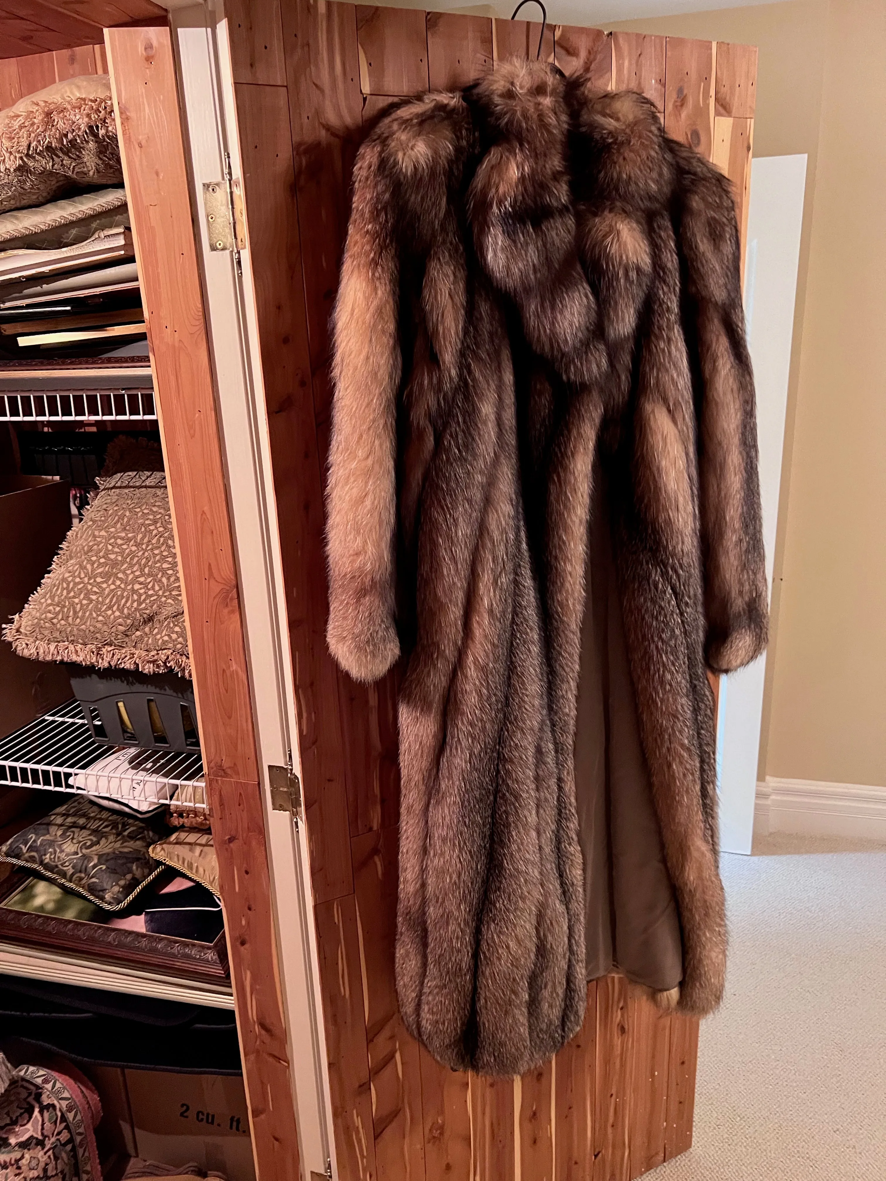 'Hi-Fashion Furs Ltd' Fur Coat