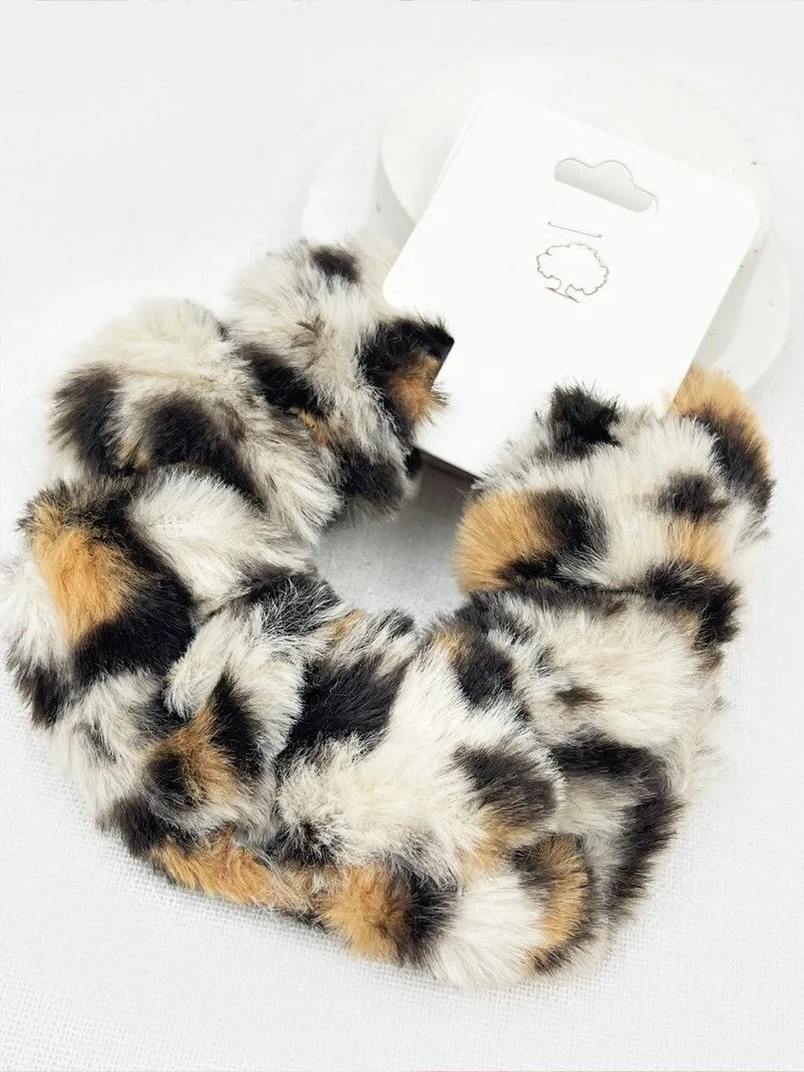 Jungle Chasing Fur Scrunchie