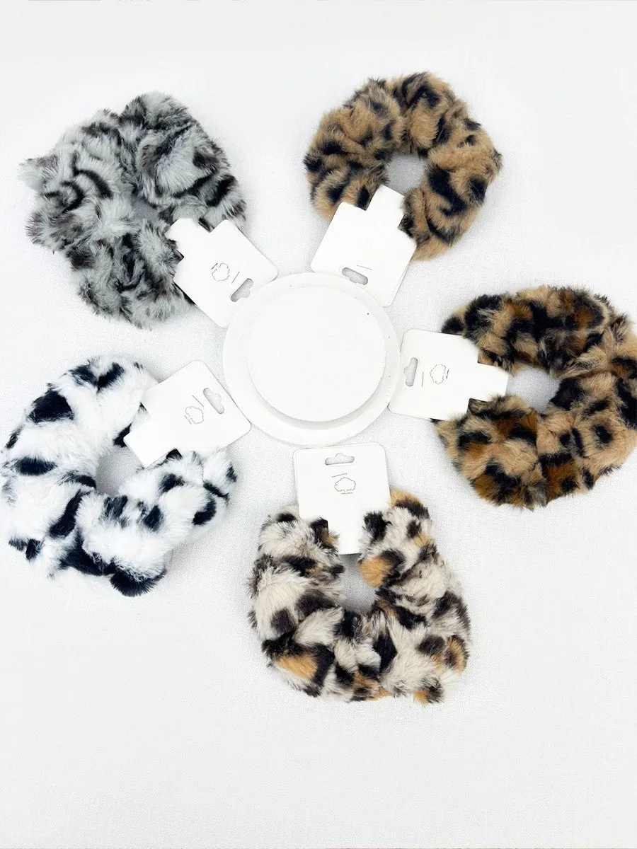 Jungle Chasing Fur Scrunchie