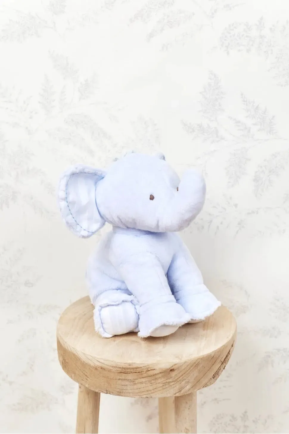 Medium elephant blue